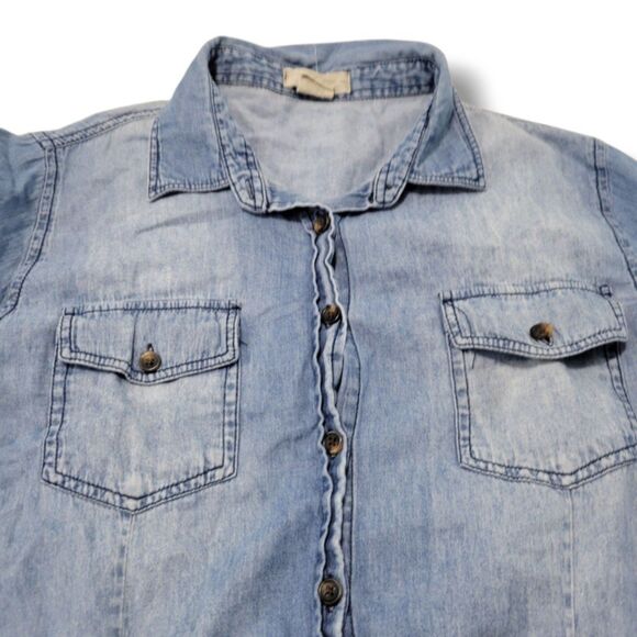 Passport Top Size Large Long Sleeve Button Down Shirt Light Denim Chambray Shirt - Picture 3 of 5